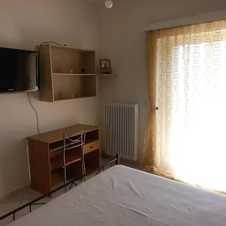 Stefkas Apartment1 Patras Buitenkant foto